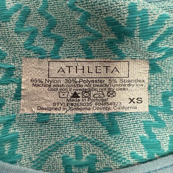 Athleta Tunic Top XS Long Sleeve Twist Ruched Teal Blue Tribal Snow Thumbholes - Picture 10 of 11